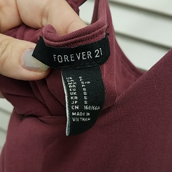 Adorable romper - Picture 2 of 2